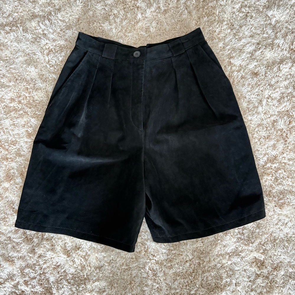 Vintage Winlit Women's High Waist Pleated Leather Shorts Black Size 8